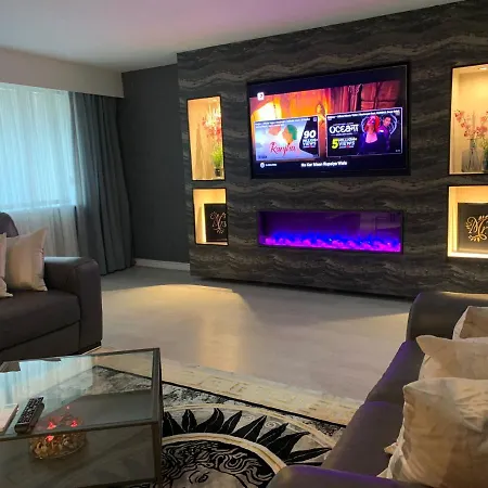 Luxury 9ine The Exclusive Jacuzzi Apartment Birmingham